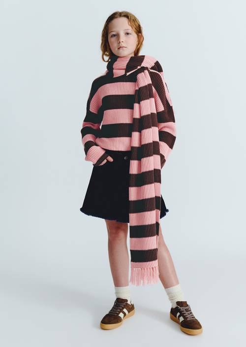 TEENS-‎GIRLS Pullover Red getragen am Model