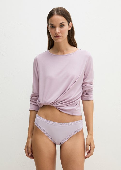 Brazilian letter — Iris/White Cotton/Gray Lilac