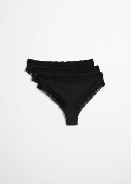 Brazilian letter — Black