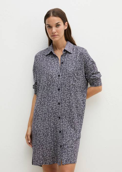 Lounge longshirt odessey blue flower print - Product image 1