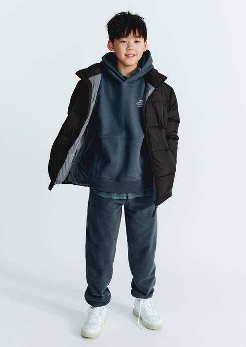 TEENS-BOYS Steppjacke black getragen am Model