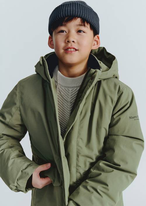 TEENS-BOYS Performance Jacket Green worn on model