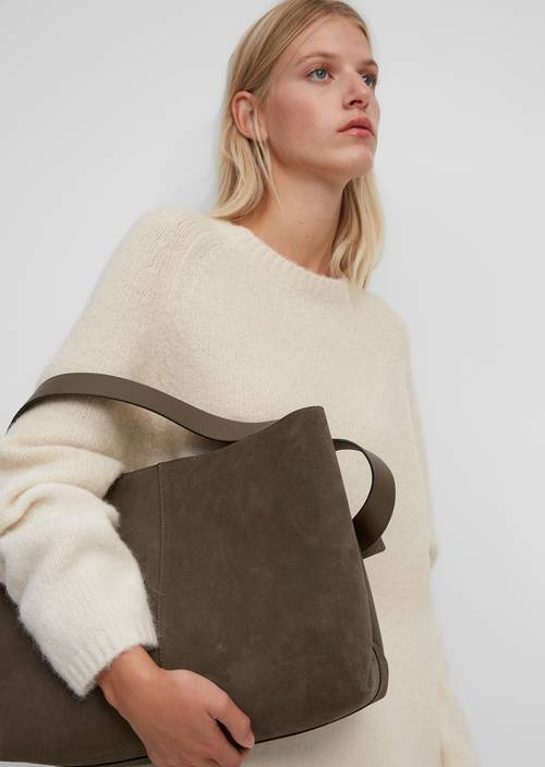 Sac besace M789 porté sur le mannequin