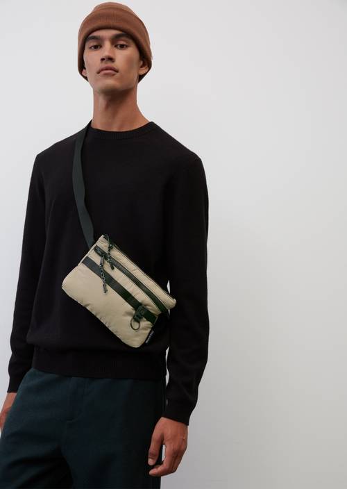 Borsa a tracolla leggera M701 indossato sul modello