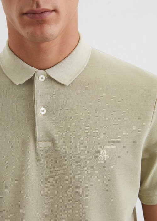 Piqué shaped polo shirt — M443