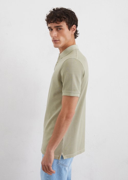 Piqué shaped polo shirt — M443