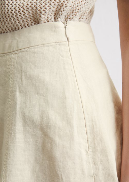 Relaxed short skirt — Beige