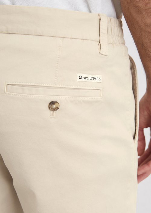 Shorts model Reso Jogger regular — M707