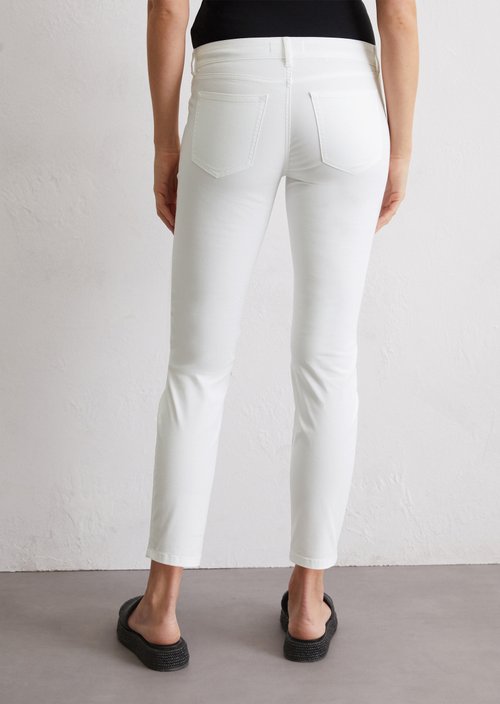 Hose Model Lulea slim cropped — White