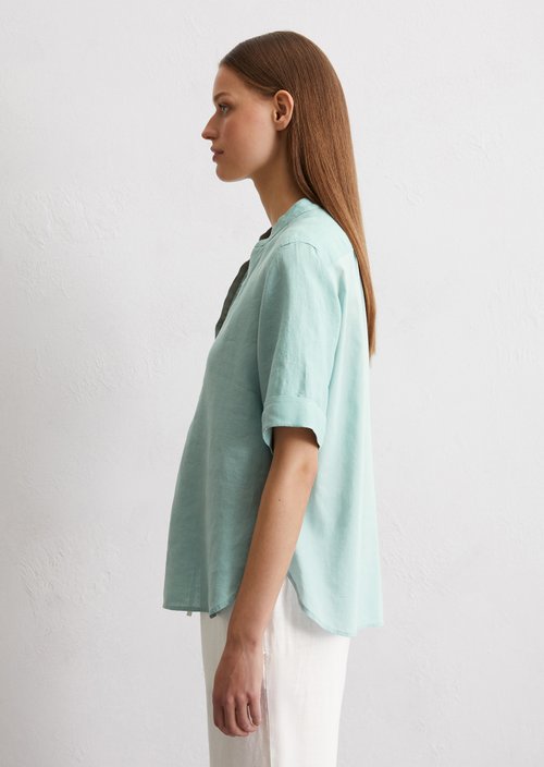 Regular short-sleeved linen blouse — Light green