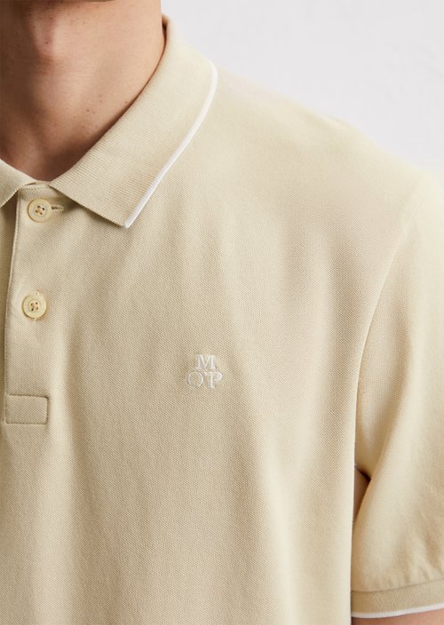 Piqué regular polo shirt — M111