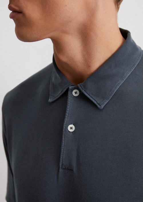 Short sleeve jersey polo shirt in a regular fit — Dark blue