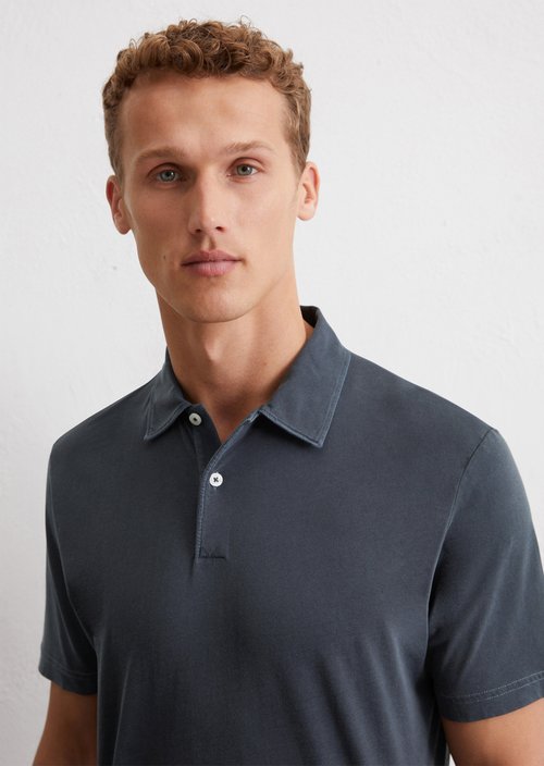 Short sleeve jersey polo shirt in a regular fit — Dark blue
