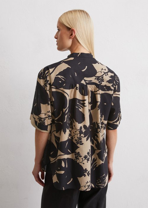 Regular short-sleeved blouse — ME67