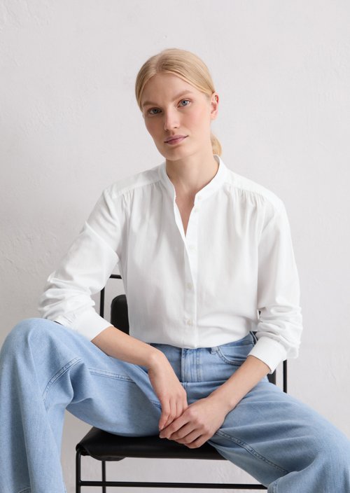 Stand up collar blouse relaxed — White