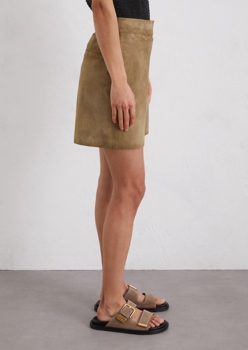 Leather shorts shaped — Beige