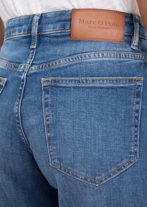 Straight leg jeans high waist — M065