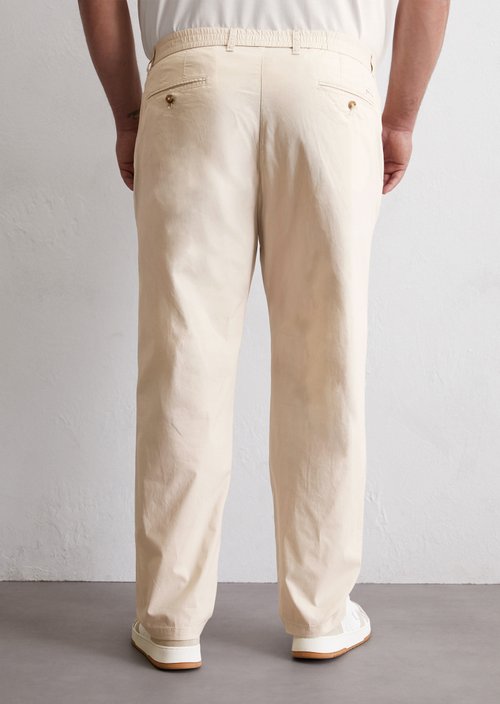 Trousers model Osby pleats tapered — M707