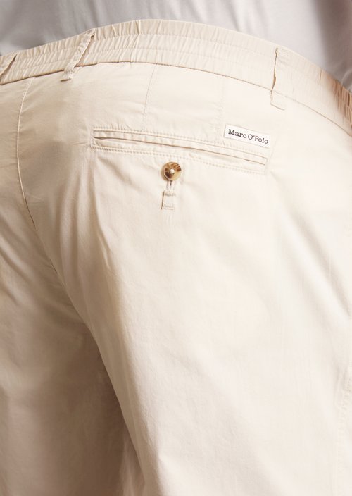 Trousers model Osby pleats tapered — M707