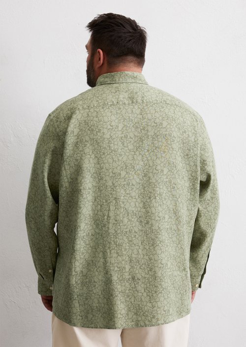 Button-down shirt shaped — MK48