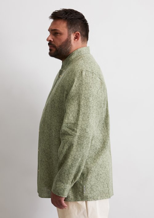 Button-down shirt shaped — MK48