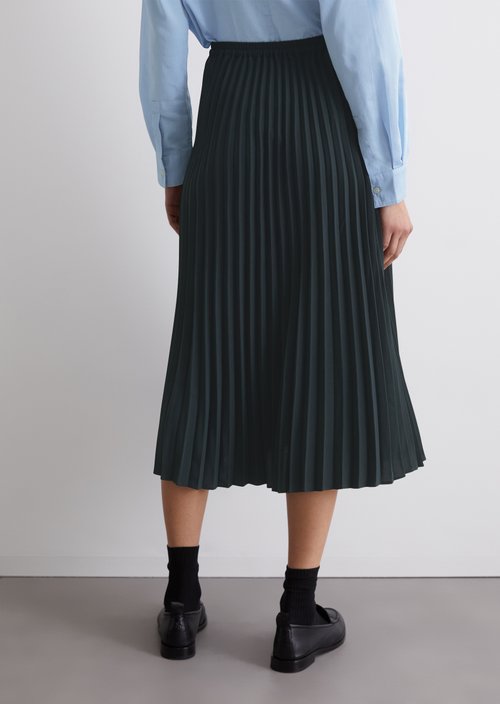 Pleated skirt — M899 (alternate view)