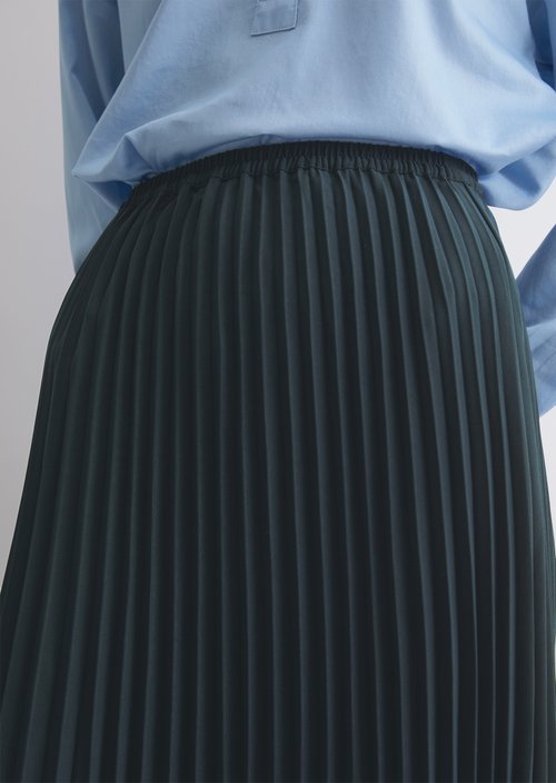 Pleated skirt — M899
