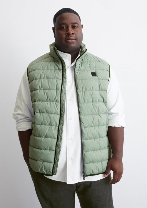 Regular quilted vest — M438