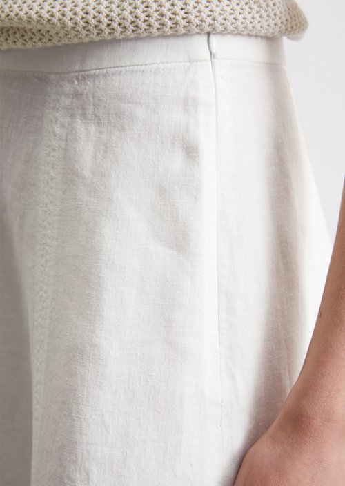 Flared skirt — White