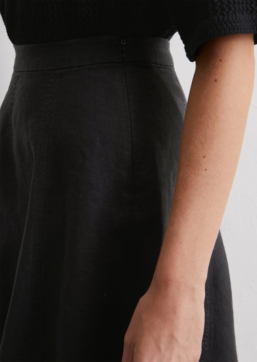 Flared linen mini skirt — Black