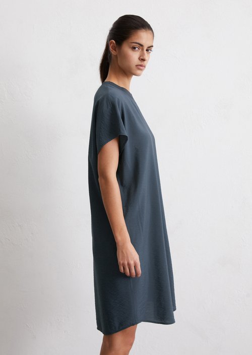 Dress relaxed — Dark blue