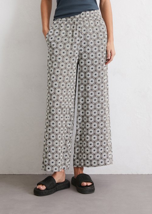 Wide print trousers — MF68