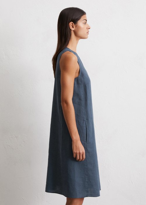 Linen sheath dress shaped — Dark blue