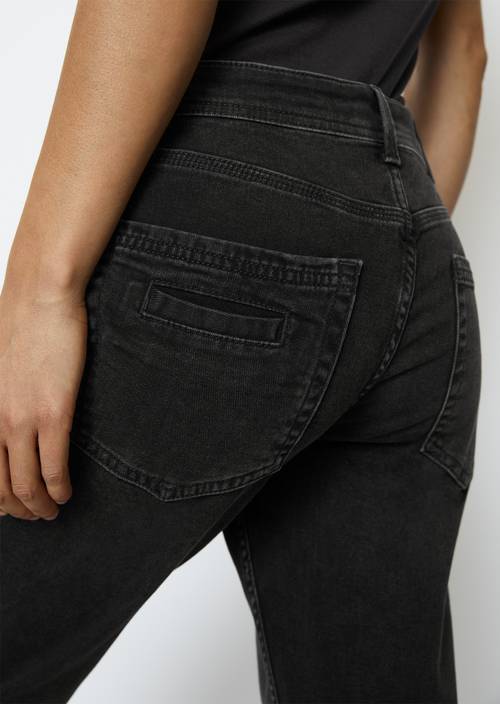 Jean boyfriend modèle THEDA cropped M003 en vue détaillée