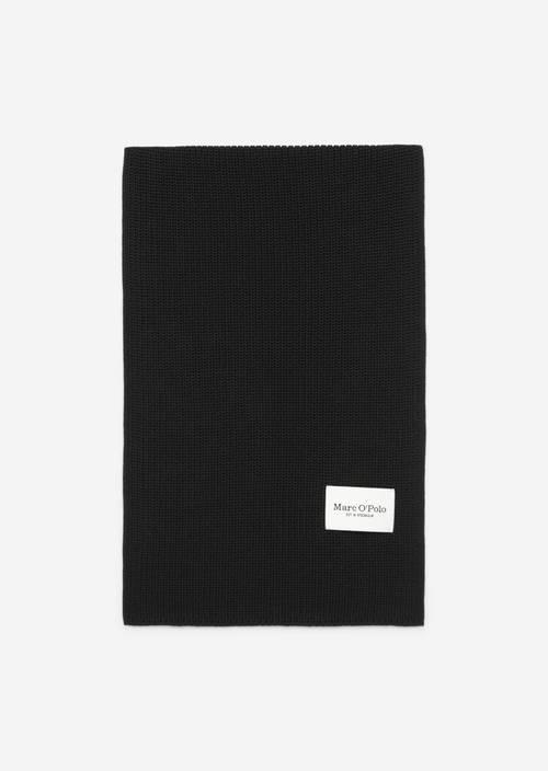 DfC gebreide sjaal M990 in vooraanzicht