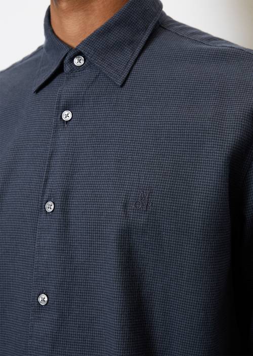 Camicia regolare MJ95 in vista dettagliata