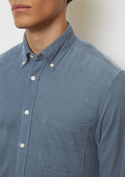 Chemise en velours côtelé regular M870 en vue détaillée