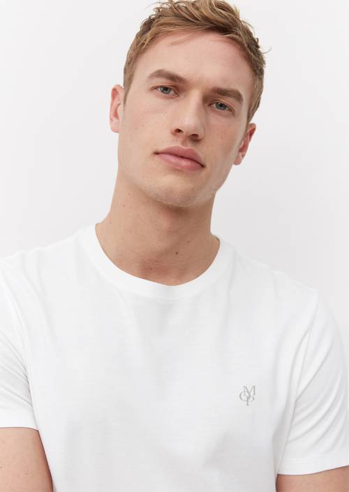 Tričko regular M100 v detailním pohledu