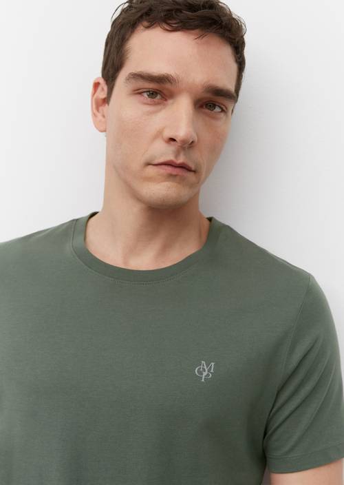 Tričko regular M451 v detailním pohledu