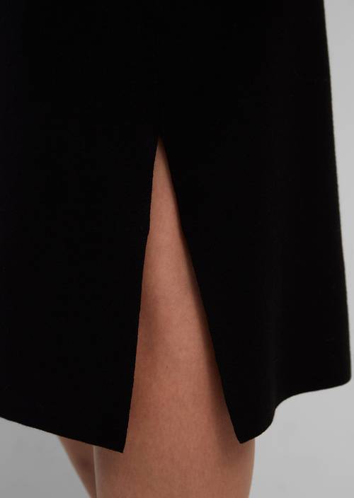 Knitted skirt M990 in detail view