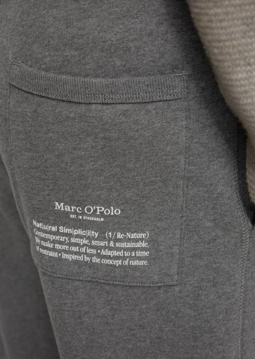 Tracksuit bottoms M946 in detail view