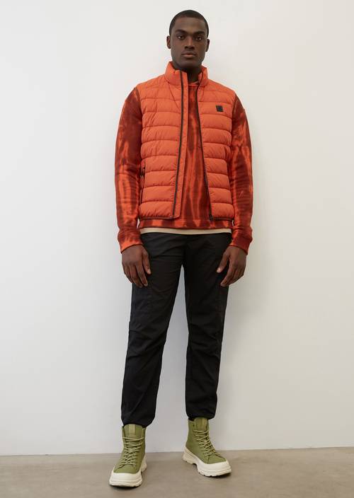 Quilted body warmer M284 in front view