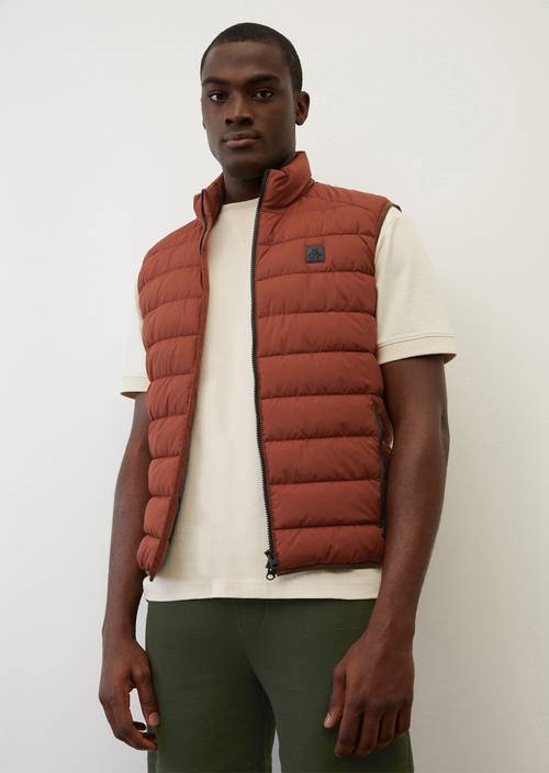 Quilted body warmer M295 in front view
