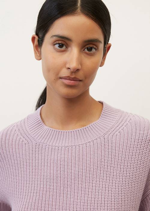 Round neck knit jumper with side slits M669 in detail view