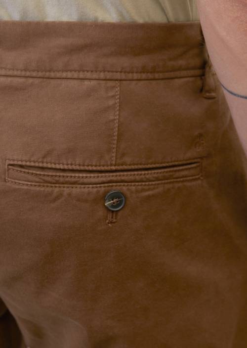 STIG shaped chinos M786 in detail view