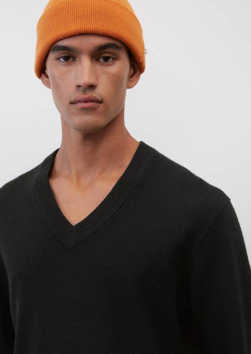 Lamswollen trui met V-hals regular M990 in detailaanzicht