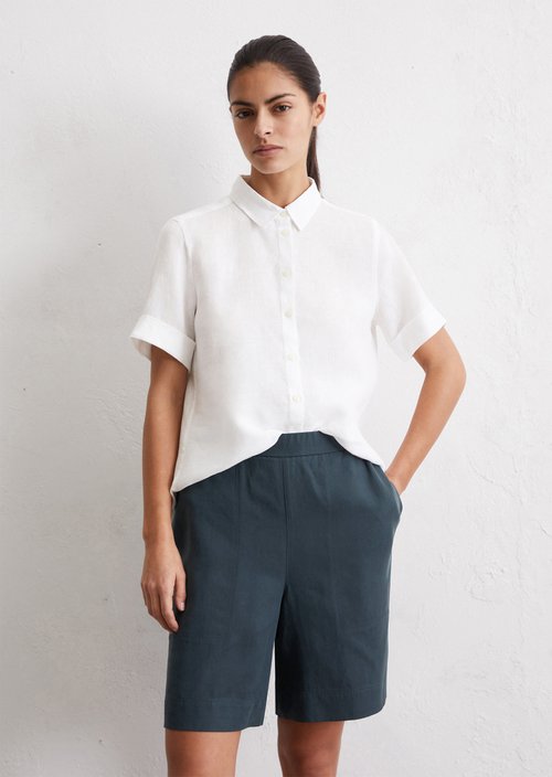 Regular short-sleeved linen blouse — White
