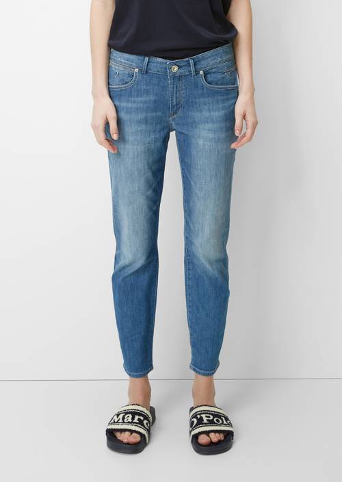 Jeans Modell ALBY slim M034 in Frontalansicht