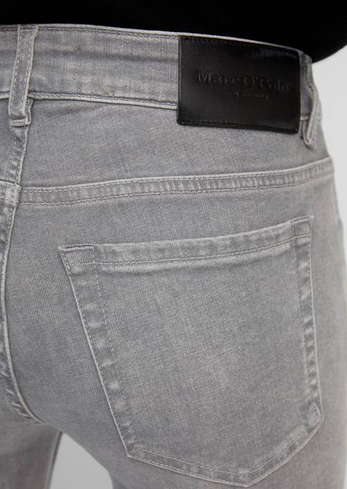 Jeans Modell SKARA skinny M080 in Detailansicht