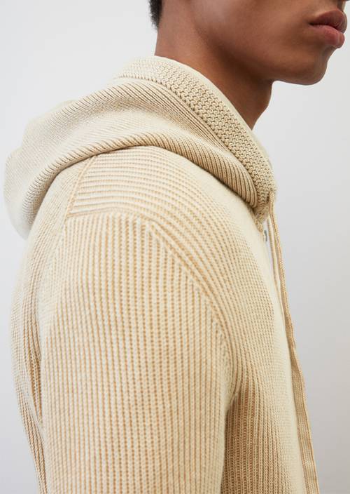 Kapuzen-Strickjacke regular M133 in Detailansicht